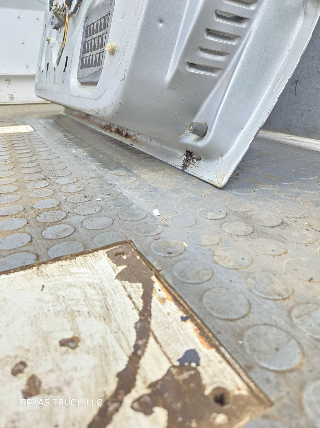 2003-2005 Ford Ranger Passenger Side Front Right Hand Door