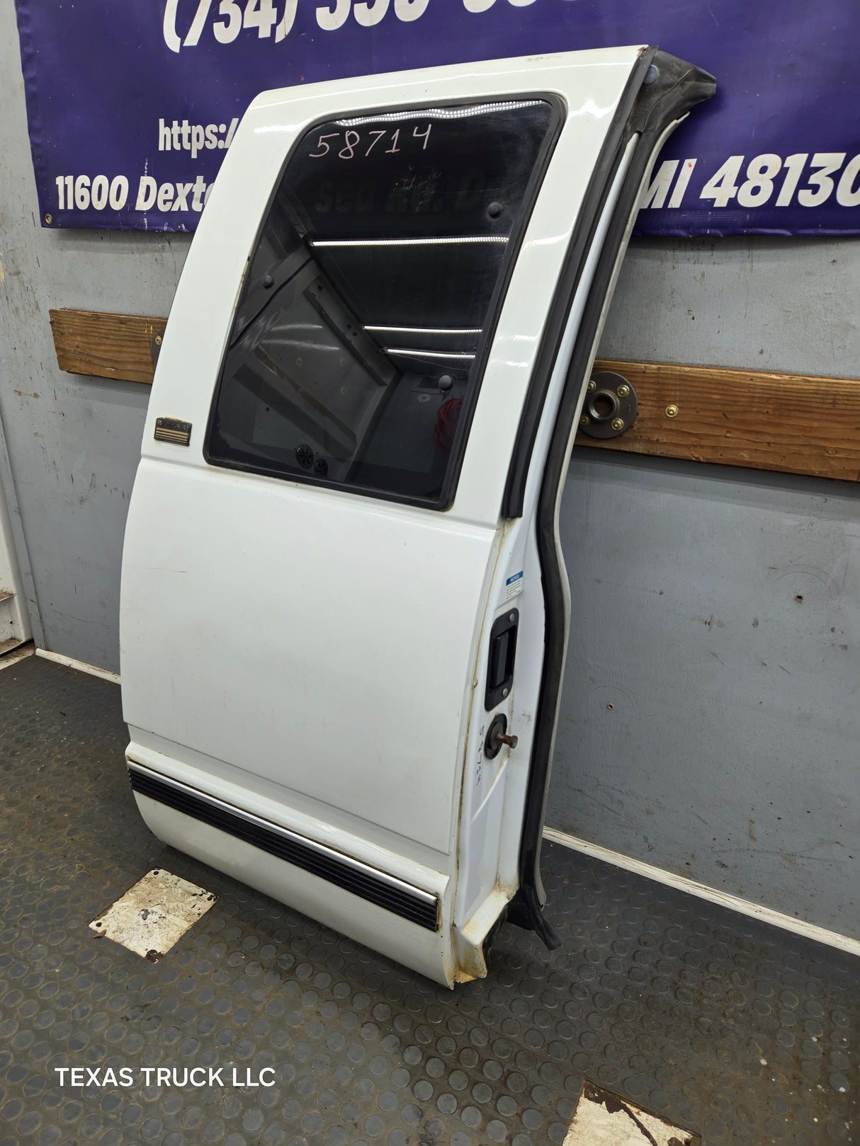 1988-2000 Chevrolet Silverado GMC Sierra RH Rear Extended Cab Passenger Side 3rd Door