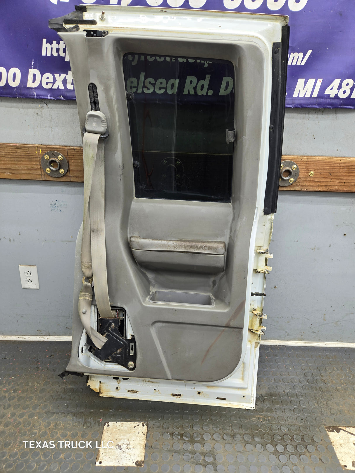 1988-2000 Chevrolet Silverado GMC Sierra RH Rear Extended Cab Passenger Side 3rd Door