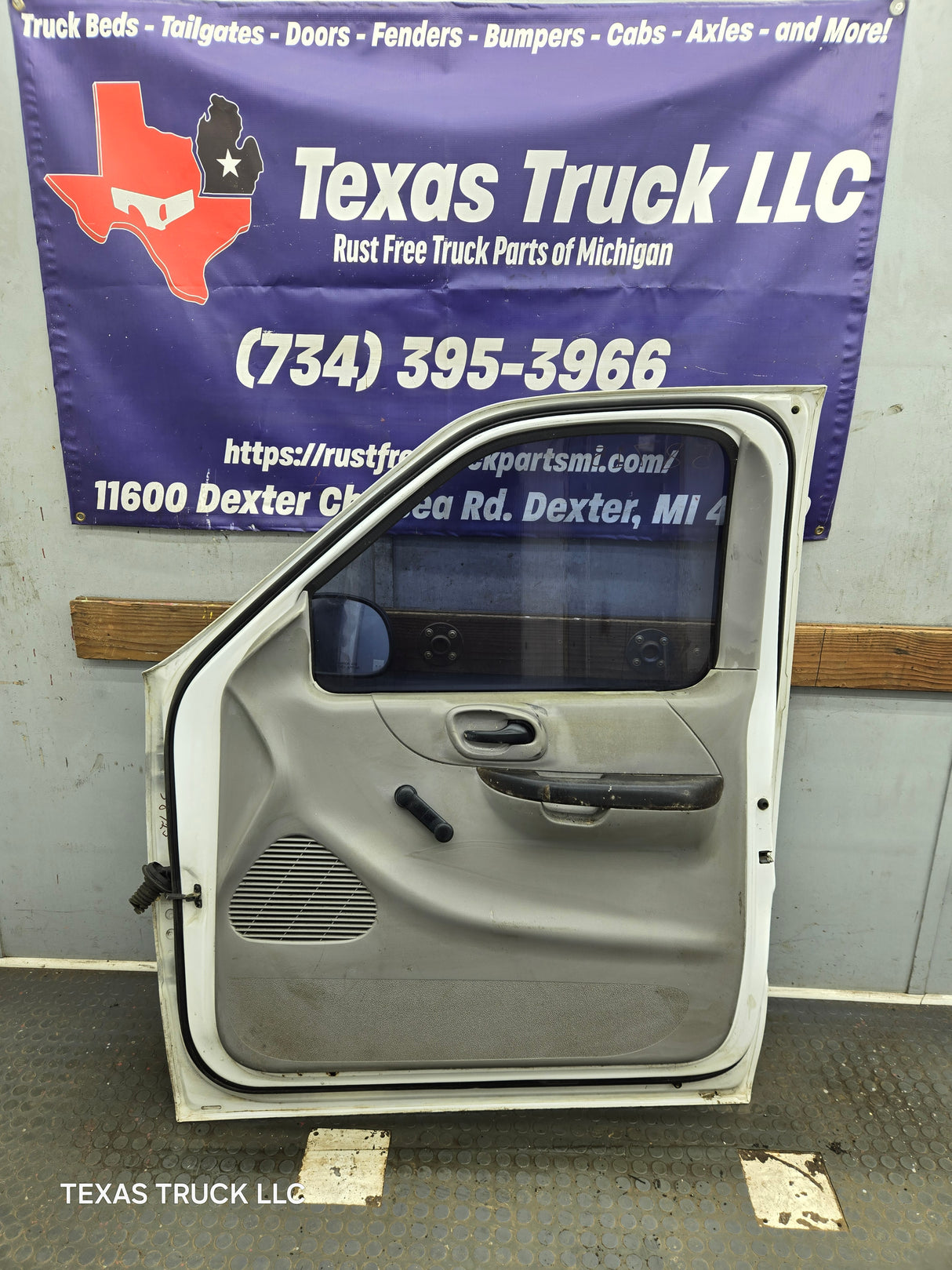 1997-2003 Ford F150 Passenger Side RH Front Door
