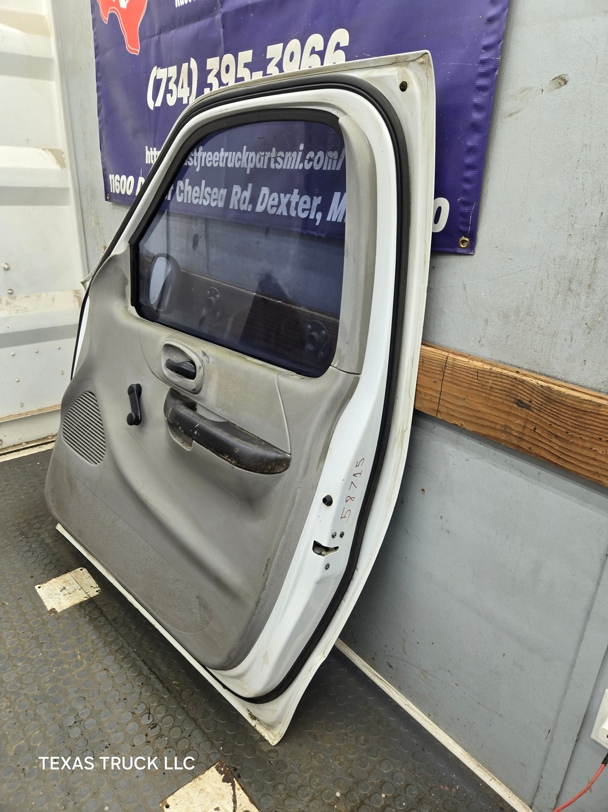 1997-2003 Ford F150 Passenger Side RH Front Door