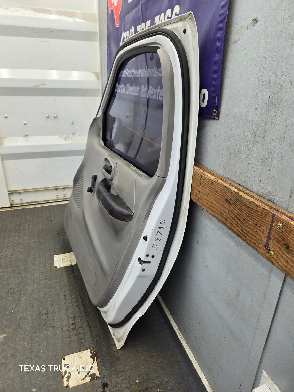 1997-2003 Ford F150 Passenger Side RH Front Door