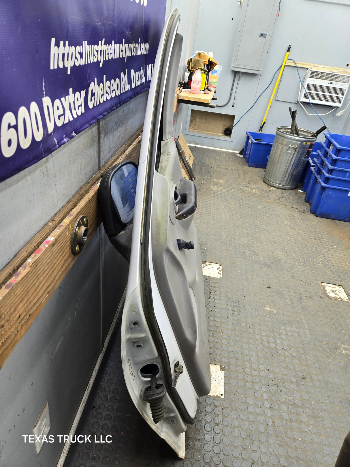 1997-2003 Ford F150 Passenger Side RH Front Door