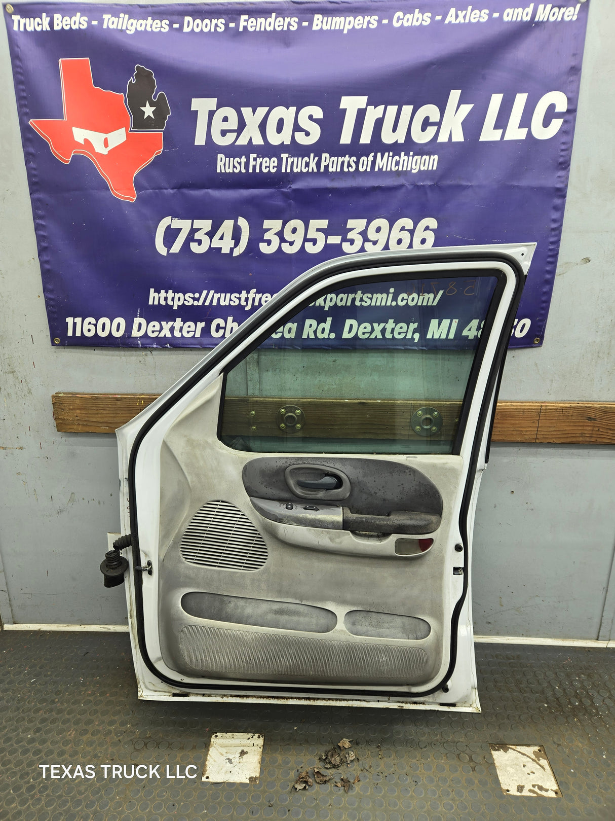 1997-2003 Ford F150 Passenger Side RH Front Door