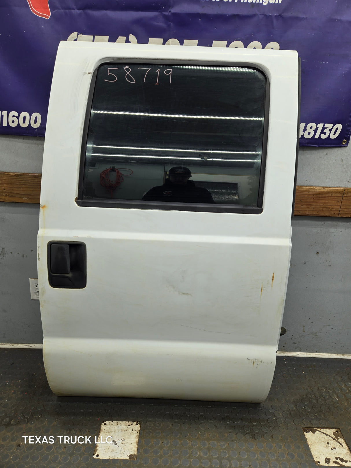 1999-2011 Ford Super Duty F250 F350 F450 F550 RH Crew Cab Passenger Side Rear Door
