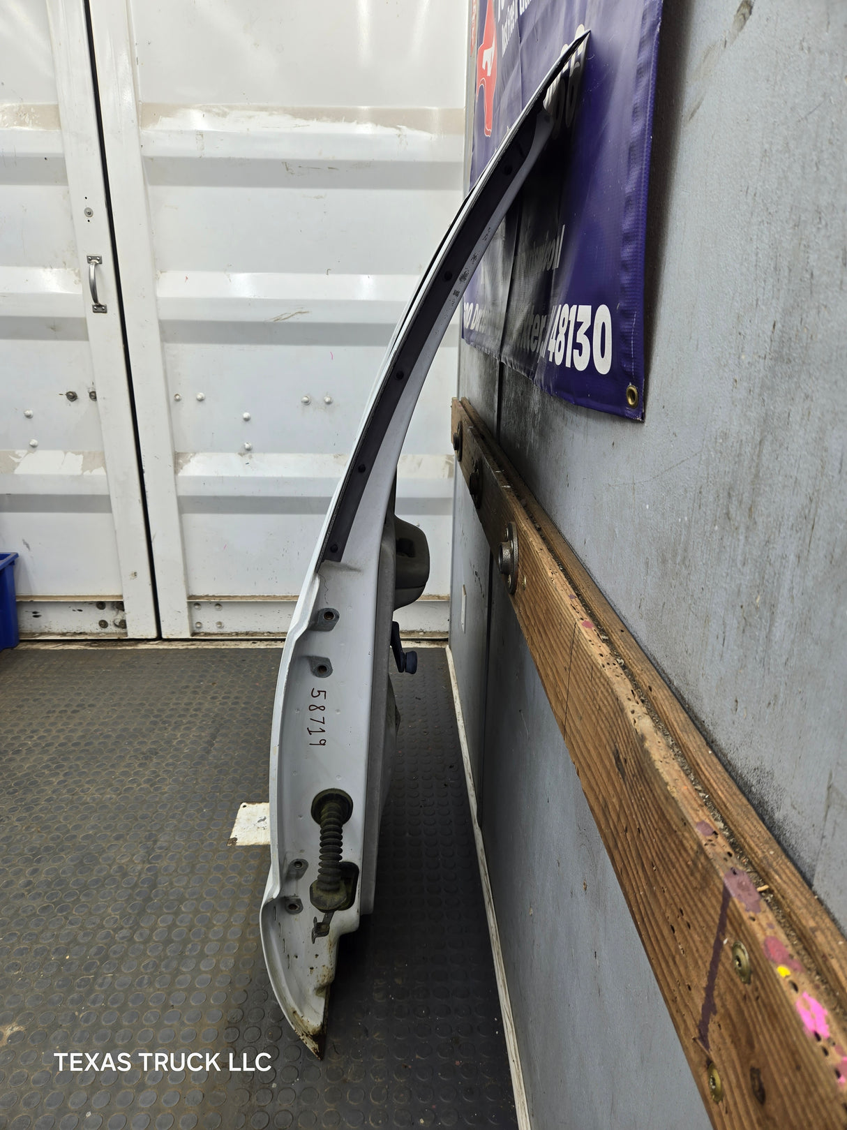 1999-2011 Ford Super Duty F250 F350 F450 F550 RH Crew Cab Passenger Side Rear Door