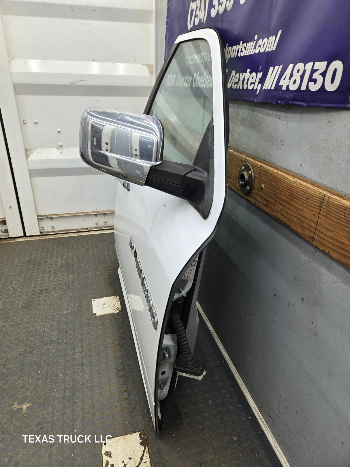 2009-2018 Dodge Ram 4th Gen Passenger Side RH Front Quad Crew Cab Door 1500 2500 3500 4500 5500