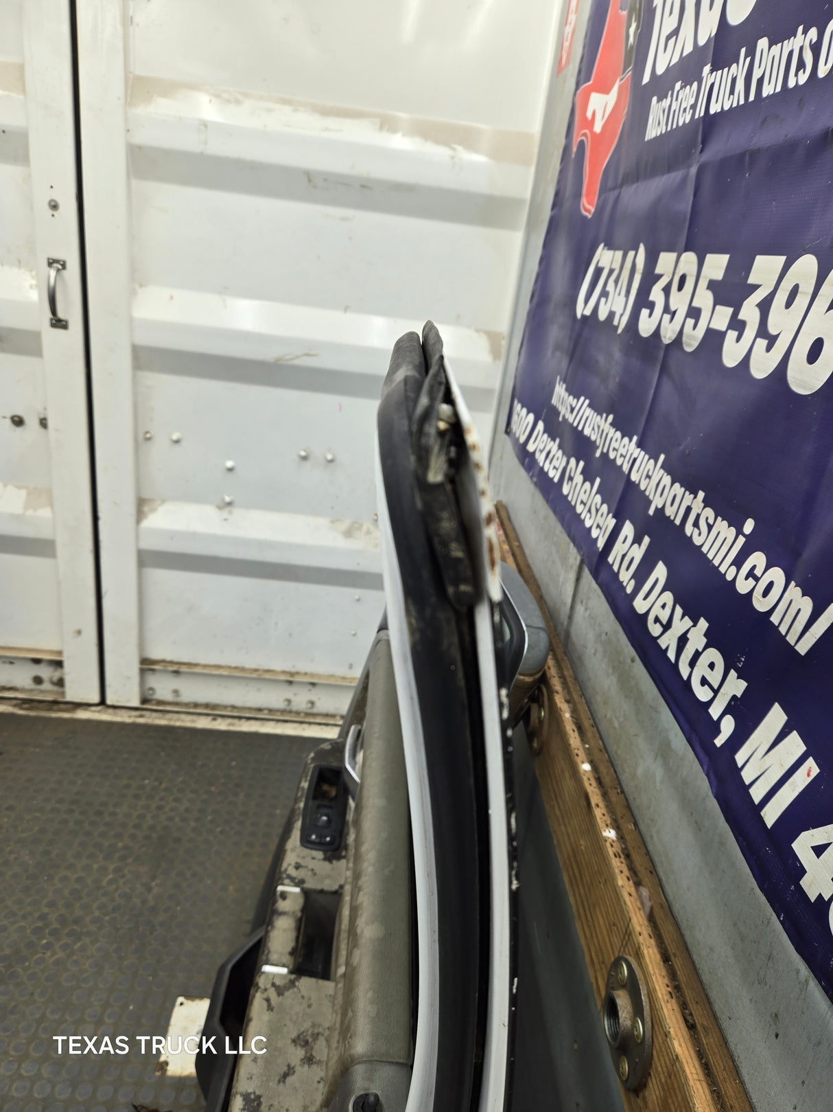 2009-2018 Dodge Ram 4th Gen Passenger Side RH Front Quad Crew Cab Door 1500 2500 3500 4500 5500