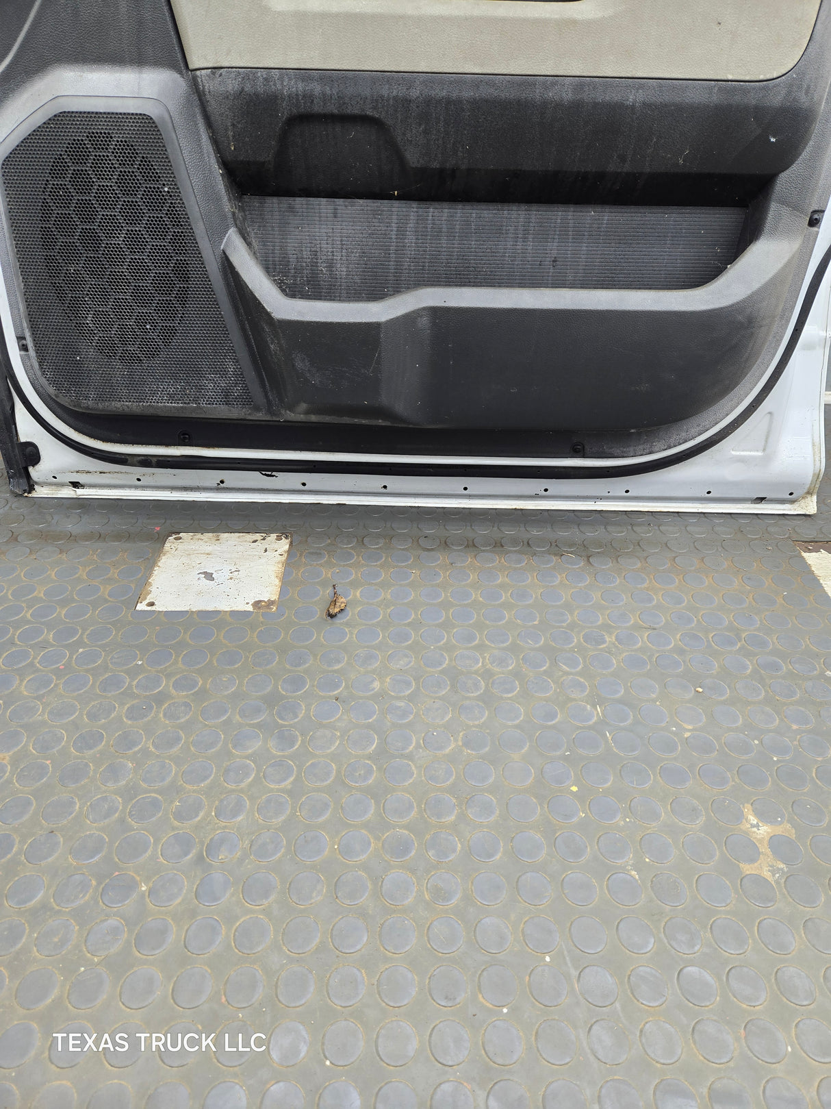 2009-2018 Dodge Ram 4th Gen Passenger Side RH Front Quad Crew Cab Door 1500 2500 3500 4500 5500