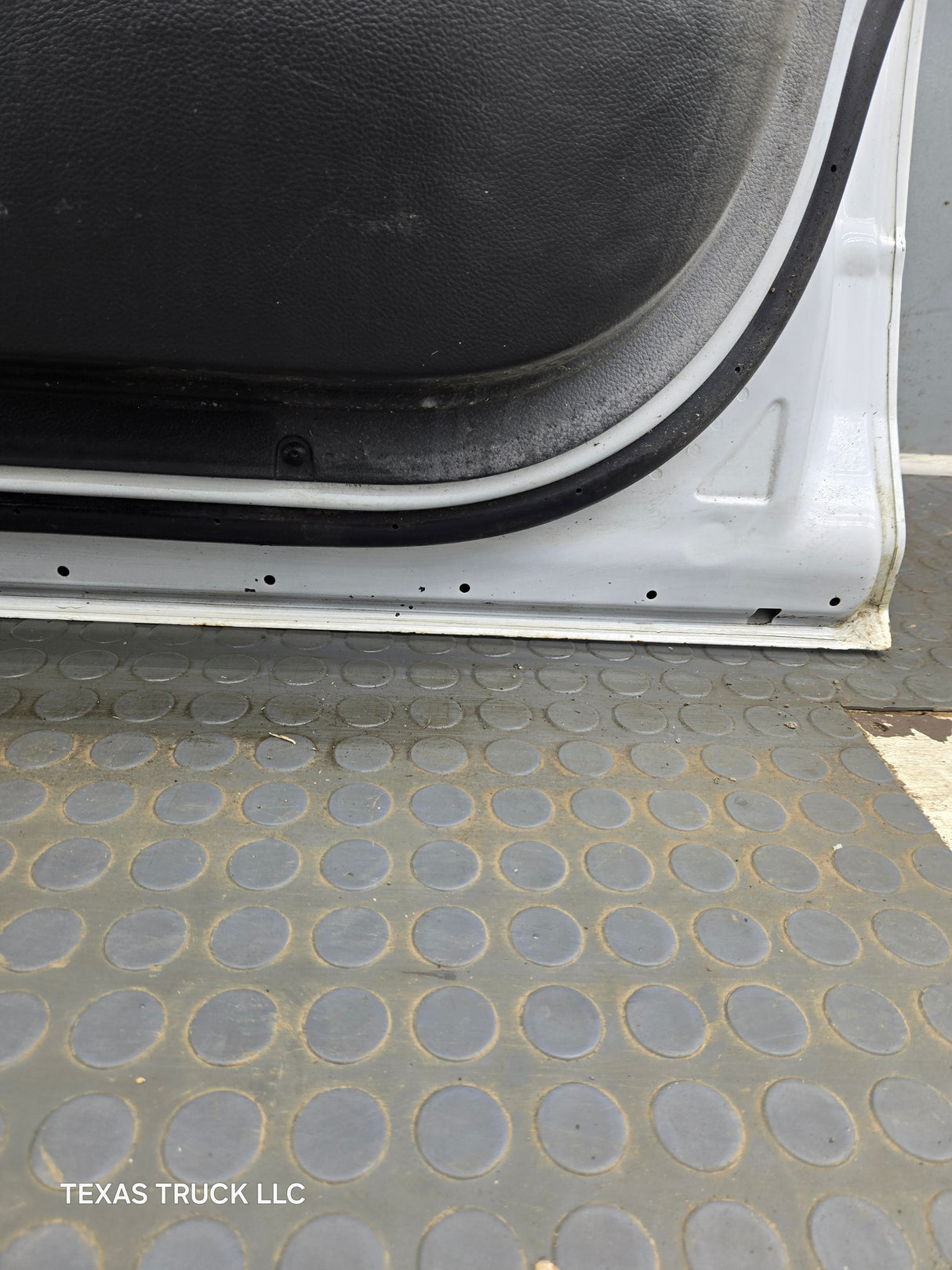 2009-2018 Dodge Ram 4th Gen Passenger Side RH Front Quad Crew Cab Door 1500 2500 3500 4500 5500