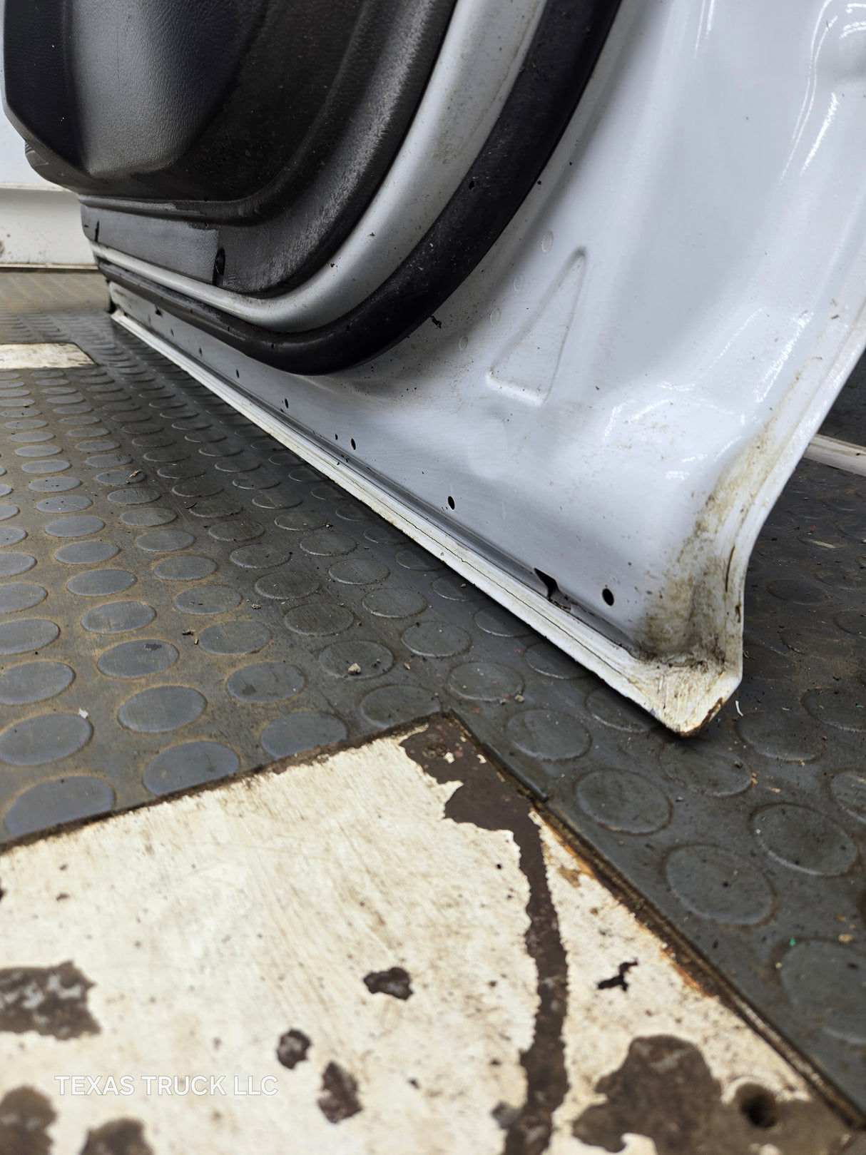 2009-2018 Dodge Ram 4th Gen Passenger Side RH Front Quad Crew Cab Door 1500 2500 3500 4500 5500