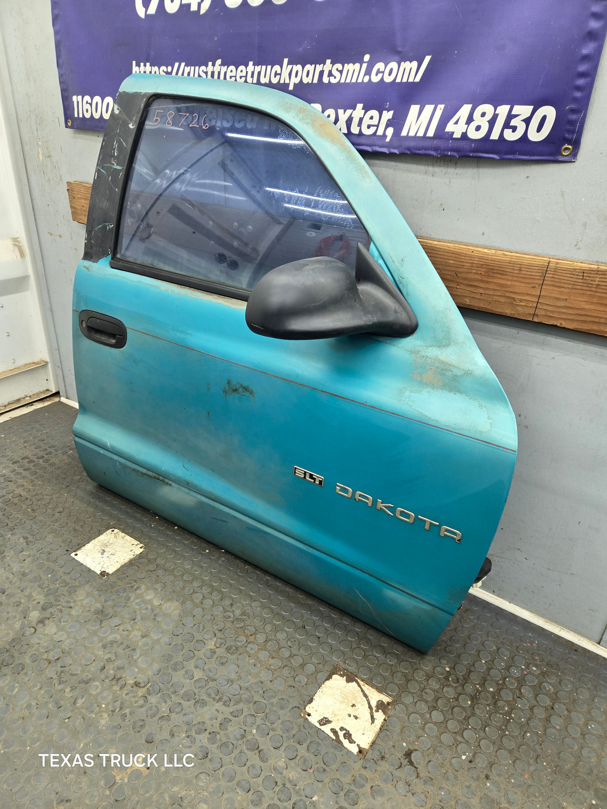 1997-2000 Dodge Dakota Passenger Side RH Front Door