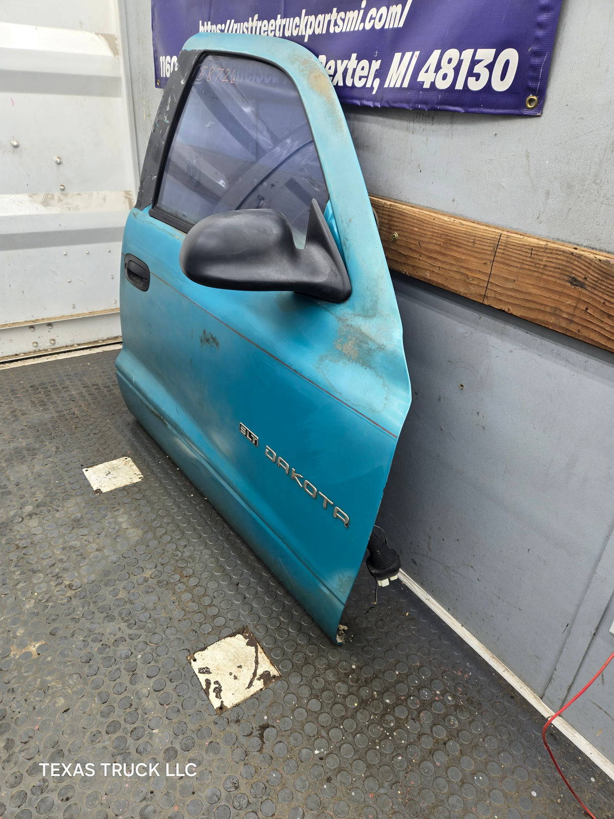 1997-2000 Dodge Dakota Passenger Side RH Front Door