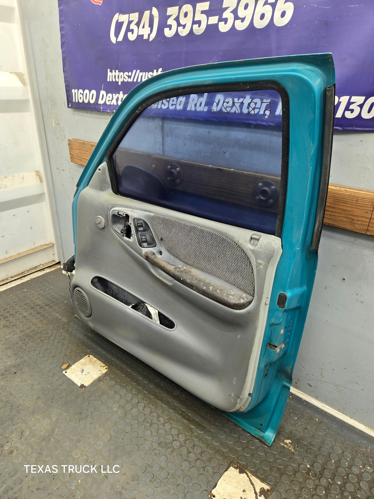 1997-2000 Dodge Dakota Passenger Side RH Front Door