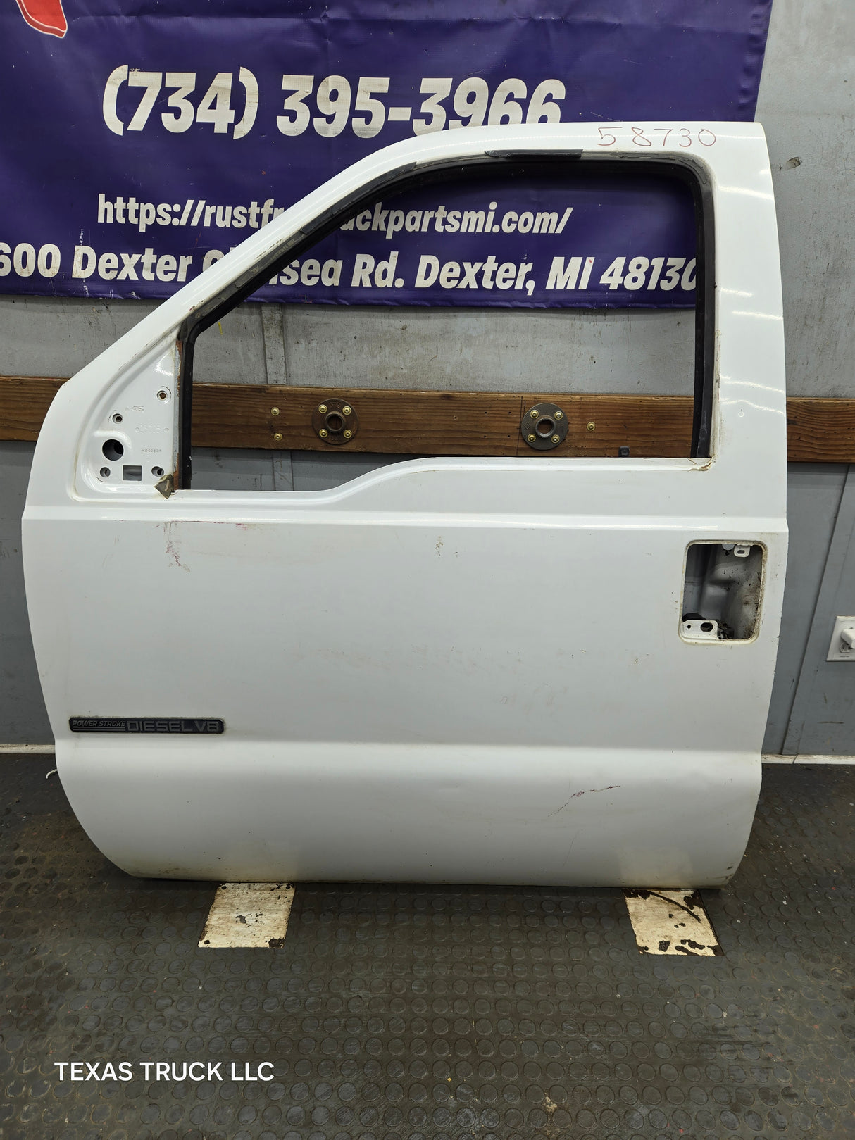 1999-2011 Ford Super Duty LH Driver Side Front Door F250 F350 F450 F550
