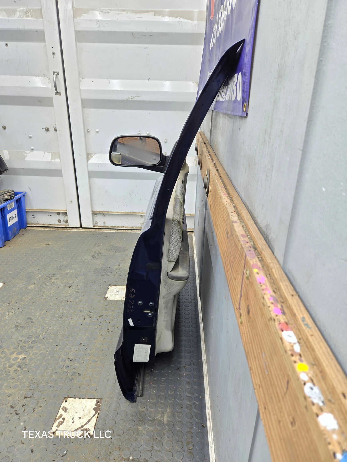 2001–2004 Dodge Dakota Quad Cab Front Driver Side LH Door