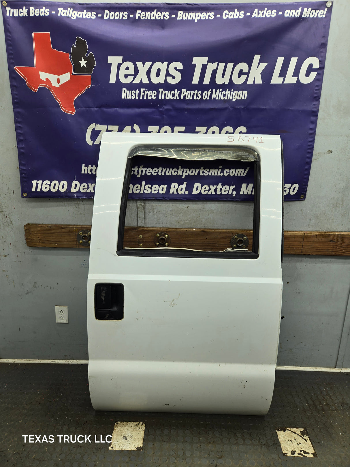 1999-2011 Ford Super Duty F250 F350 F450 F550 RH Crew Cab Passenger Side Rear Door