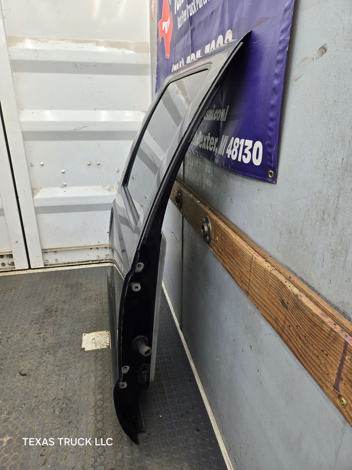 1999-2011 Ford Super Duty F250 F350 F450 F550 RH Crew Cab Passenger Side Rear Door