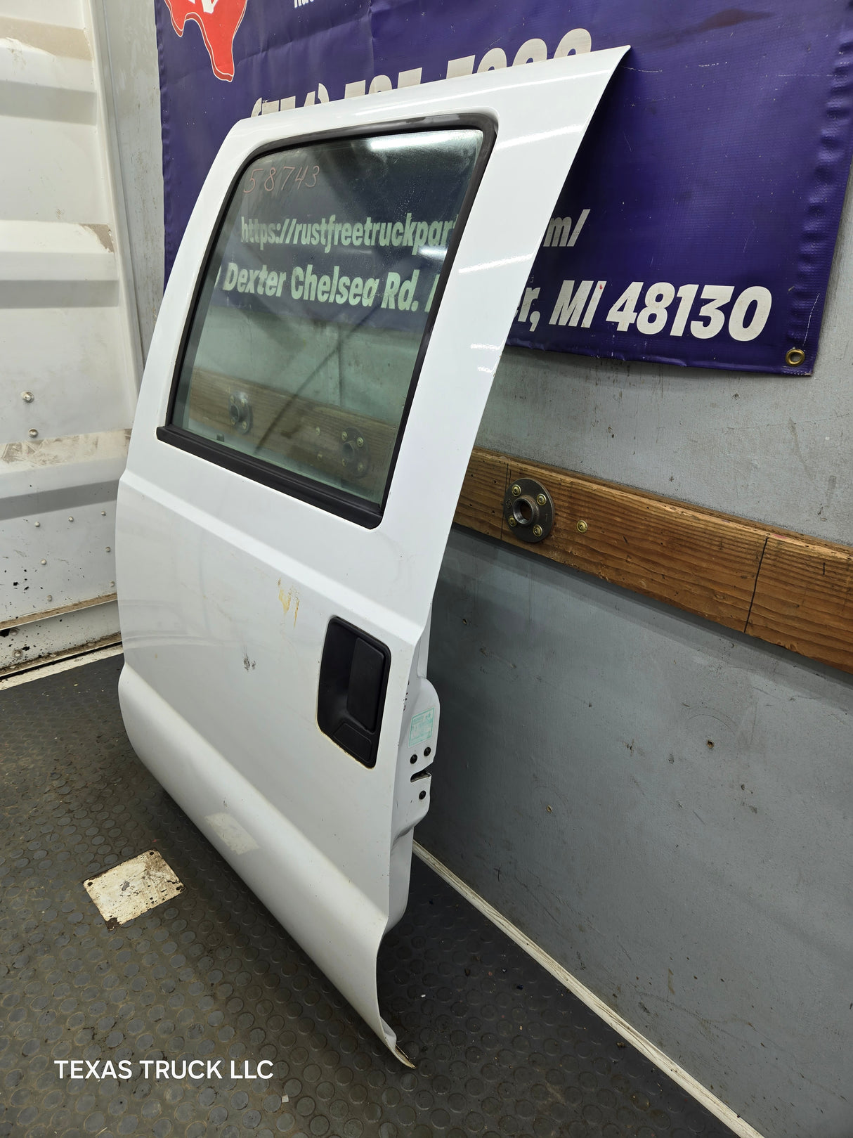 1999-2011 Ford Super Duty LH Driver Side Rear Crew Cab Door F250 F350 F450 F550