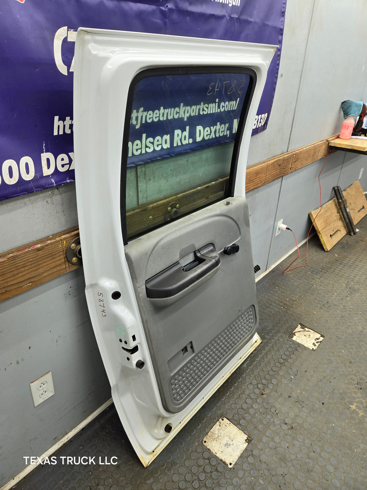 1999-2011 Ford Super Duty LH Driver Side Rear Crew Cab Door F250 F350 F450 F550