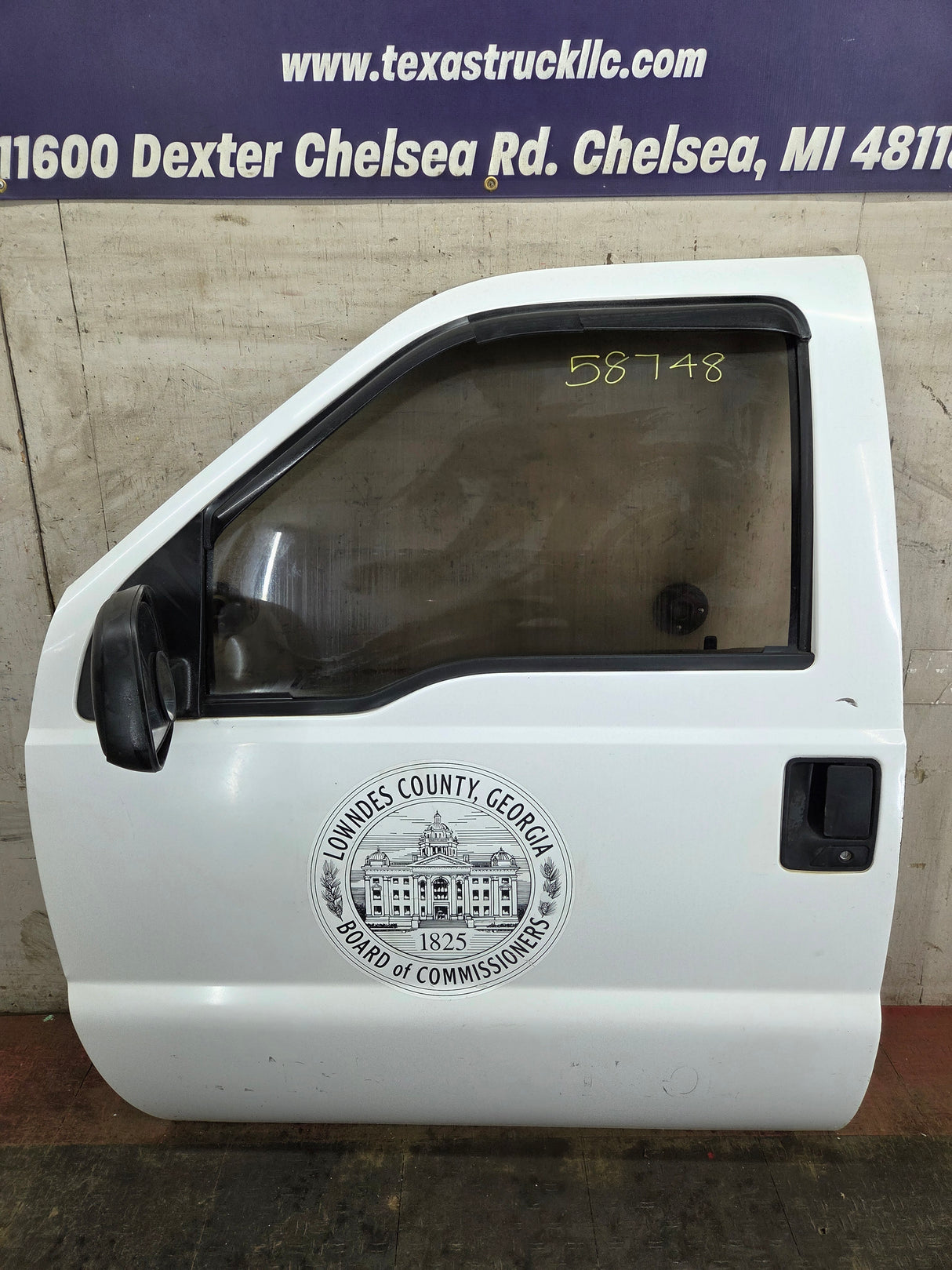 1999-2011 Ford Super Duty LH Driver Side Front Door F250 F350 F450 F550