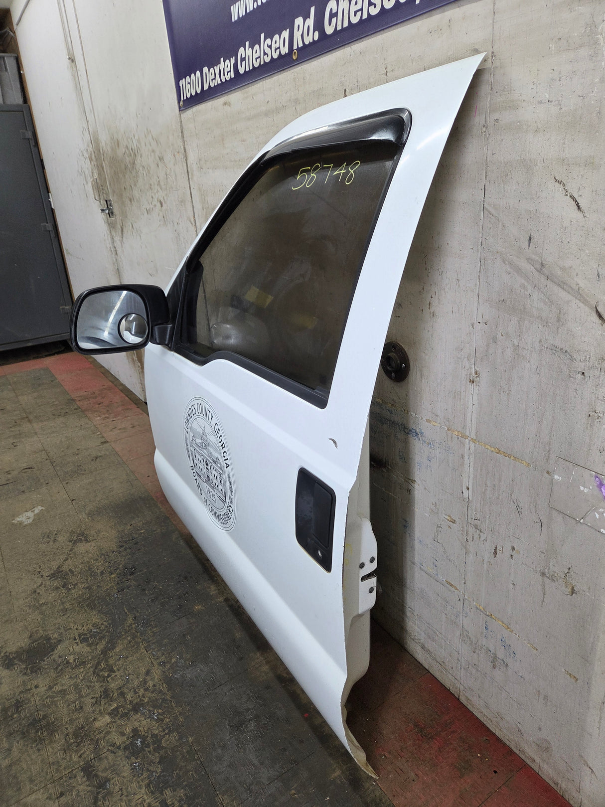 1999-2011 Ford Super Duty LH Driver Side Front Door F250 F350 F450 F550