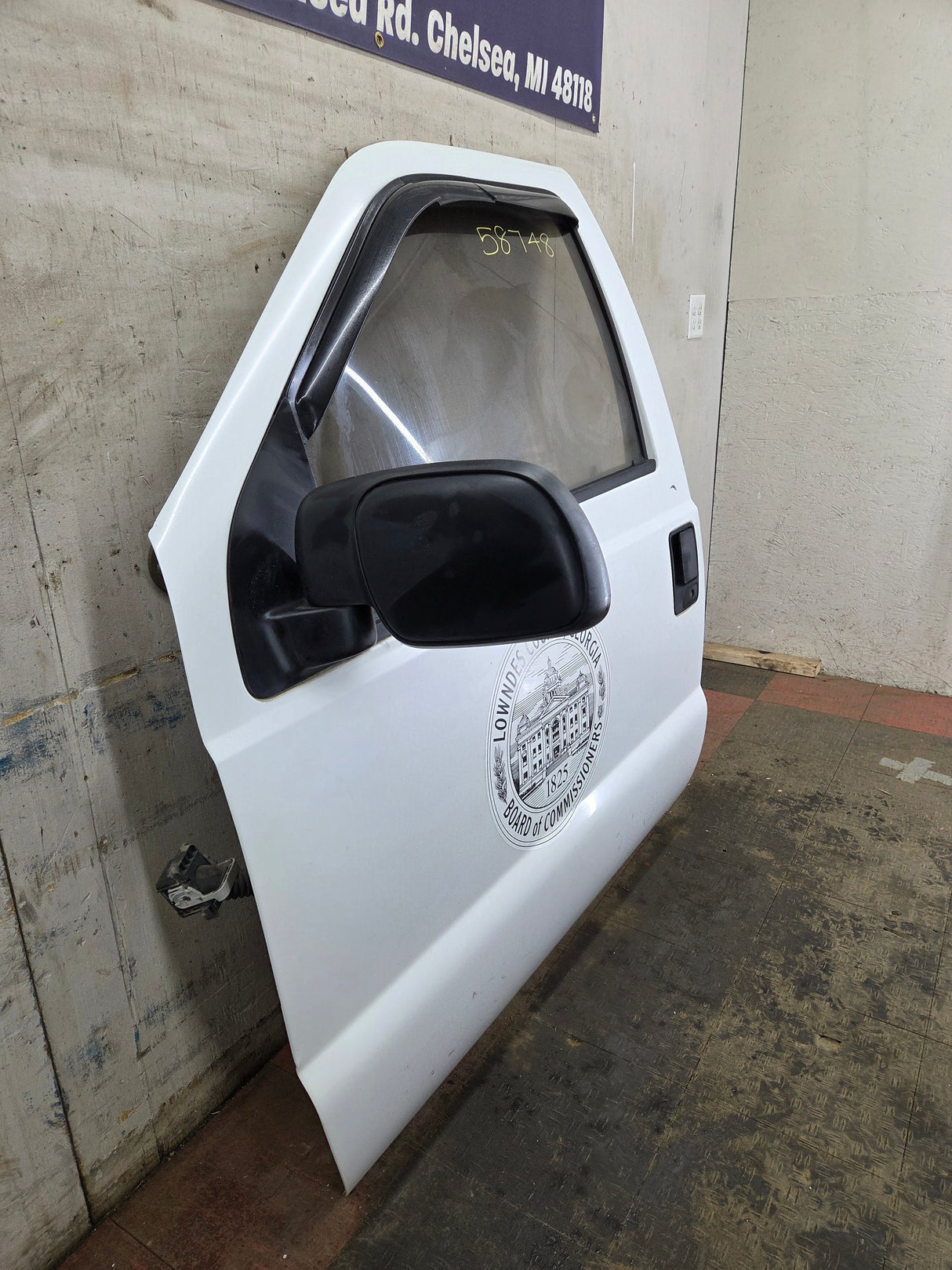 1999-2011 Ford Super Duty LH Driver Side Front Door F250 F350 F450 F550