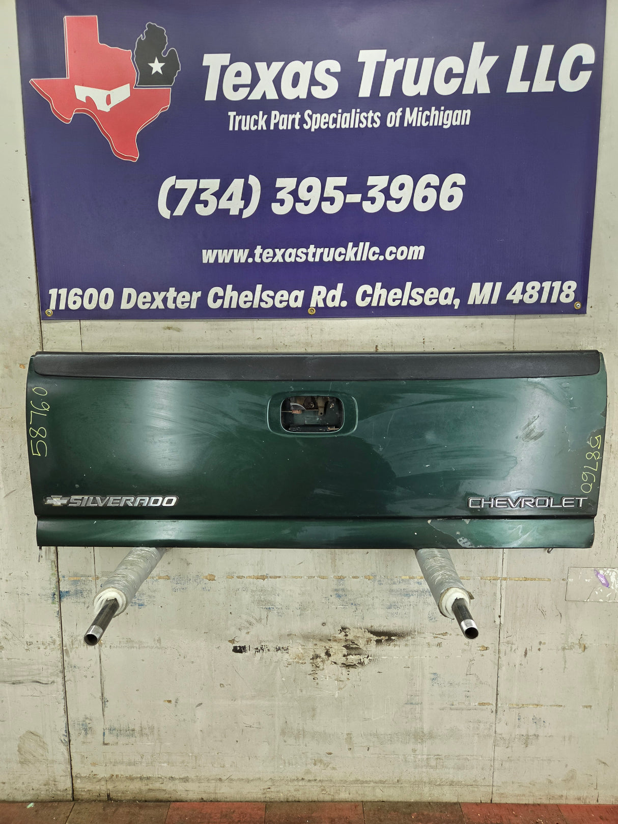 1999-2007 Chevrolet Silverado / GMC Sierra 1500 2500 3500 Tailgate