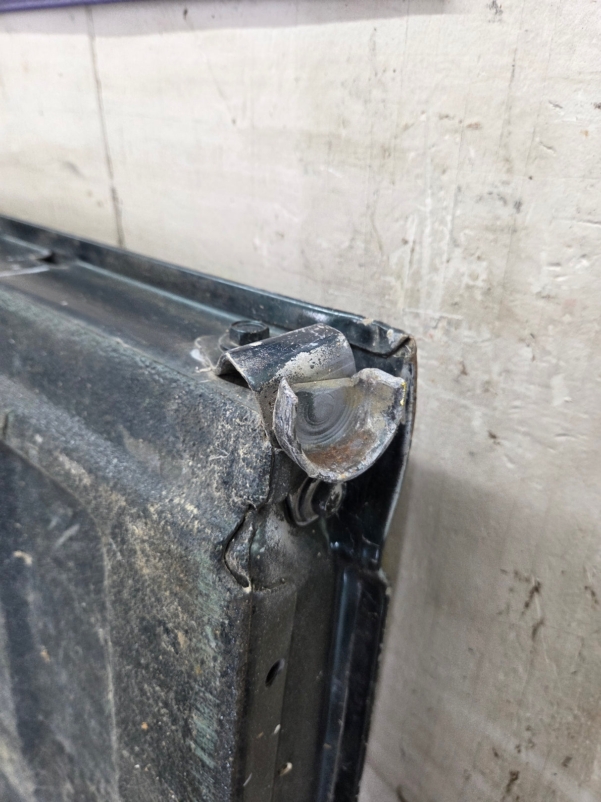 1999-2007 Chevrolet Silverado / GMC Sierra 1500 2500 3500 Tailgate