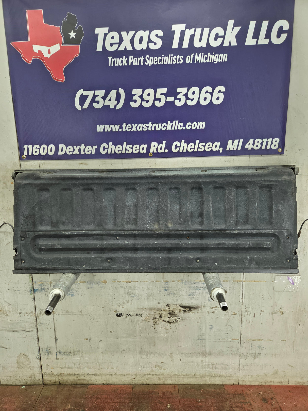 1997-2003 F150 / 1999-2007 Ford F250 F350 F450 F550 Super Duty Tailgate