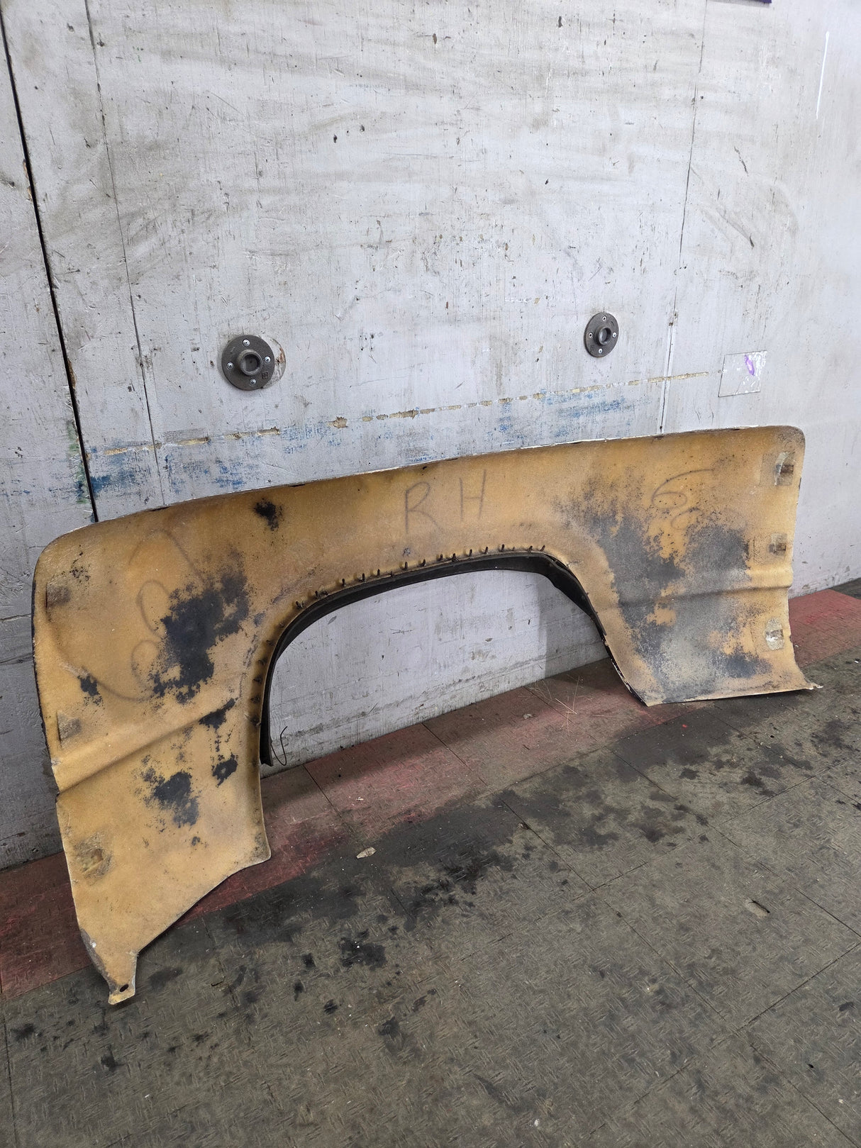 1988-2000 Chevrolet Silverado / GMC Sierra 3500 OBS Passenger Side Dually Bed Flare Fender RH