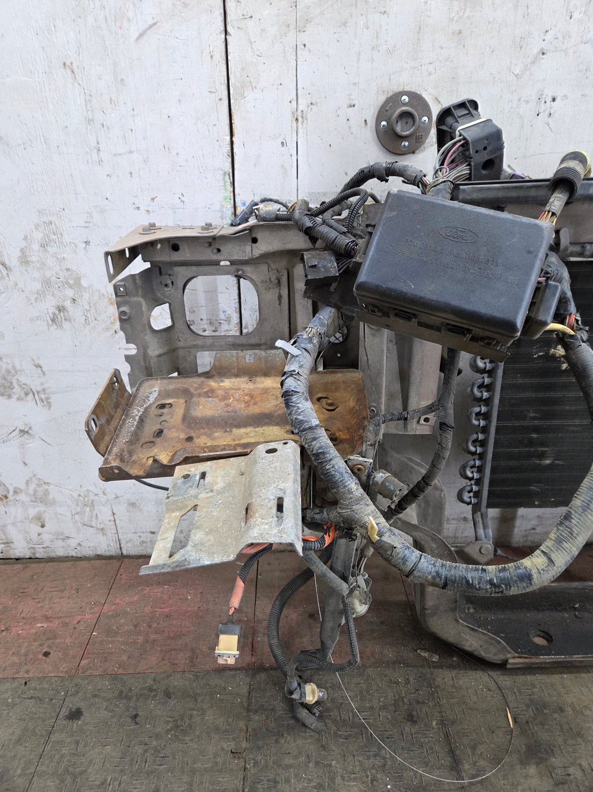 1992-1997 Ford F Series F250 F350 F450 F550 Power Stroke Diesel Front Core Support