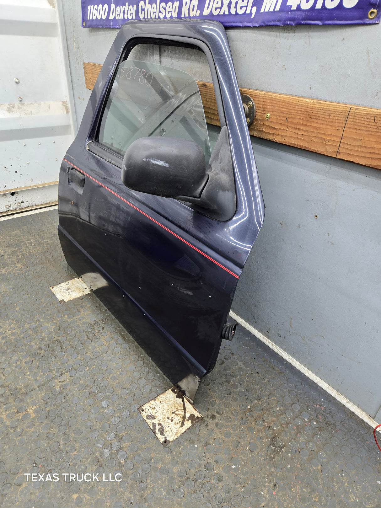 2003-2005 Ford Ranger Passenger Side Front Right Hand Door