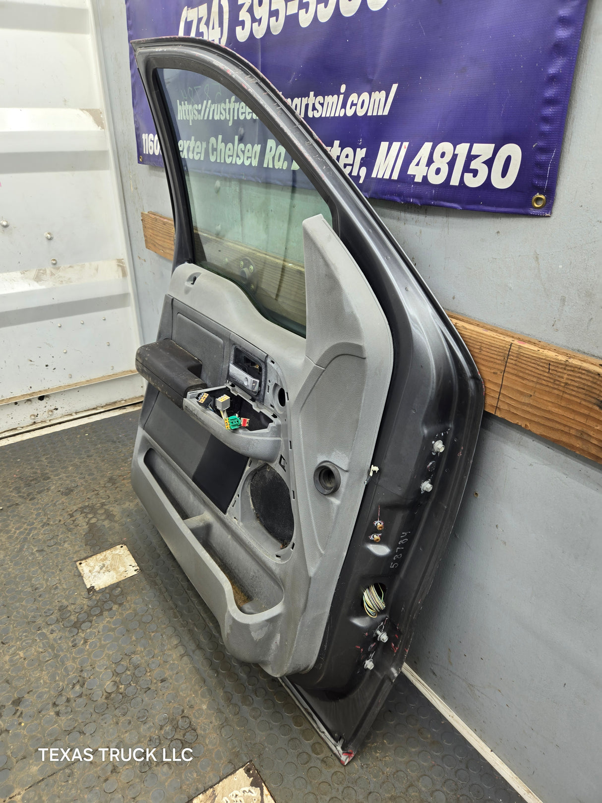 2004-2008 Ford F150 Driver Side CREW Cab Front Door Left Hand