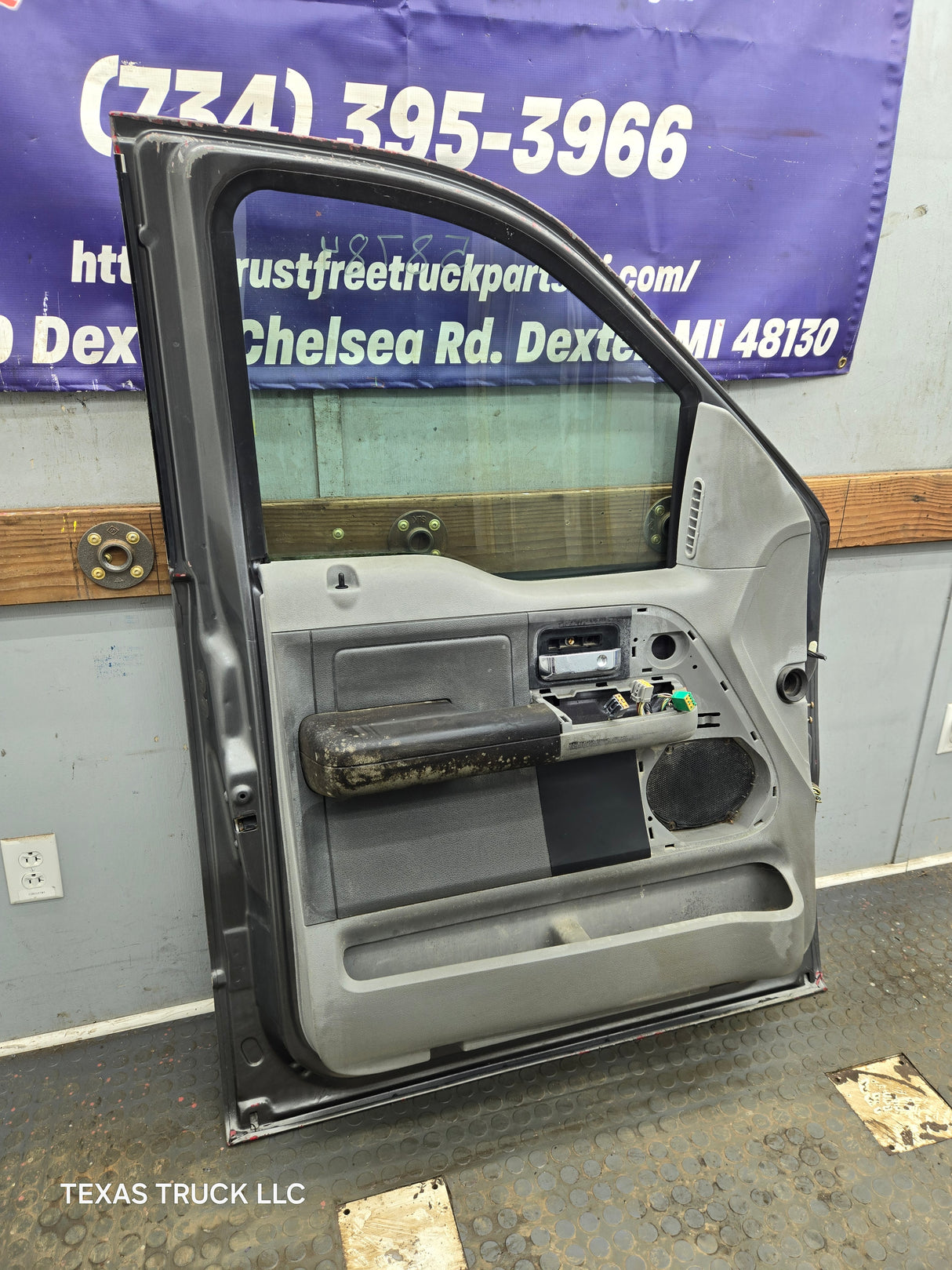 2004-2008 Ford F150 Driver Side CREW Cab Front Door Left Hand