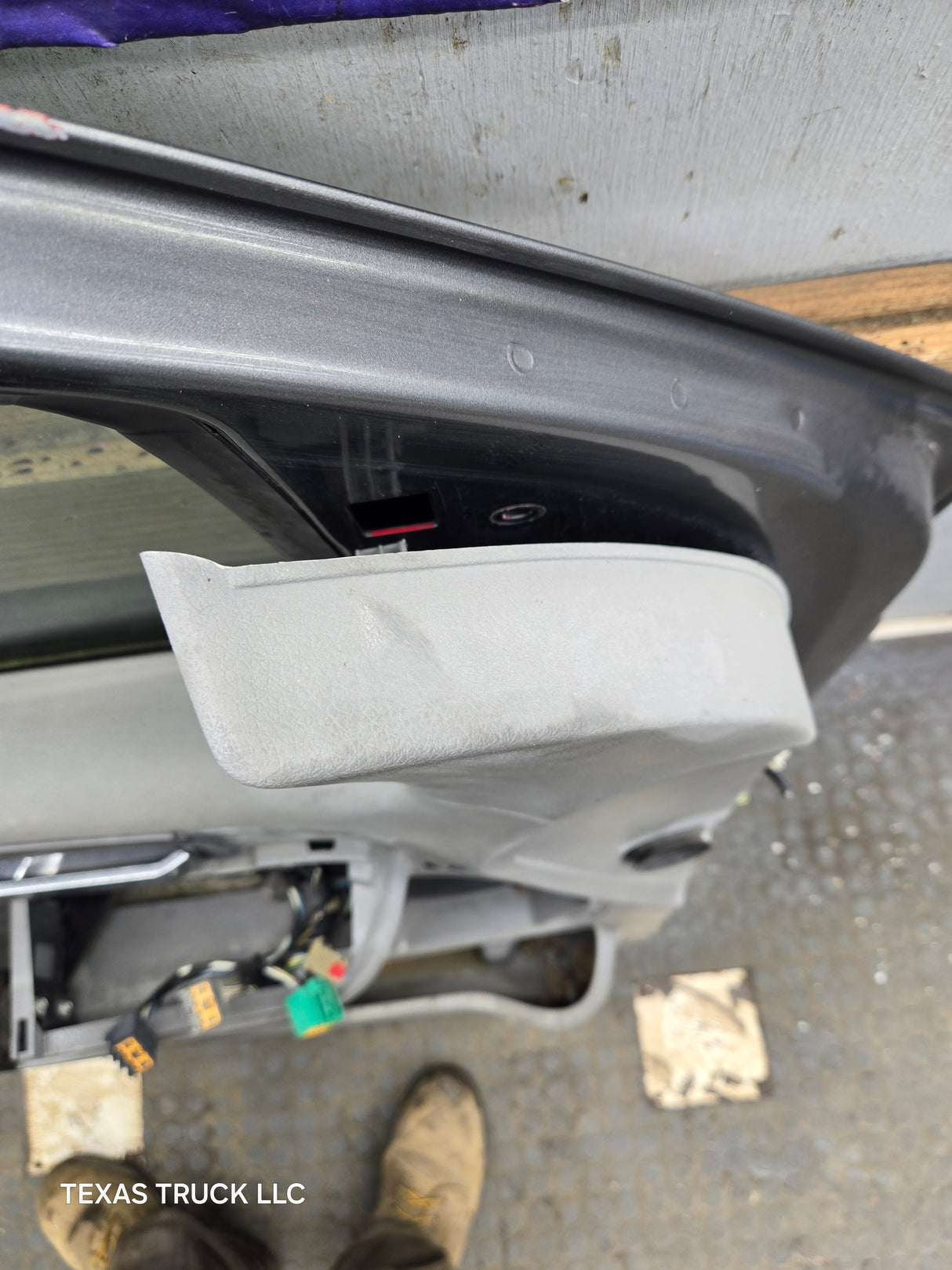 2004-2008 Ford F150 Driver Side CREW Cab Front Door Left Hand