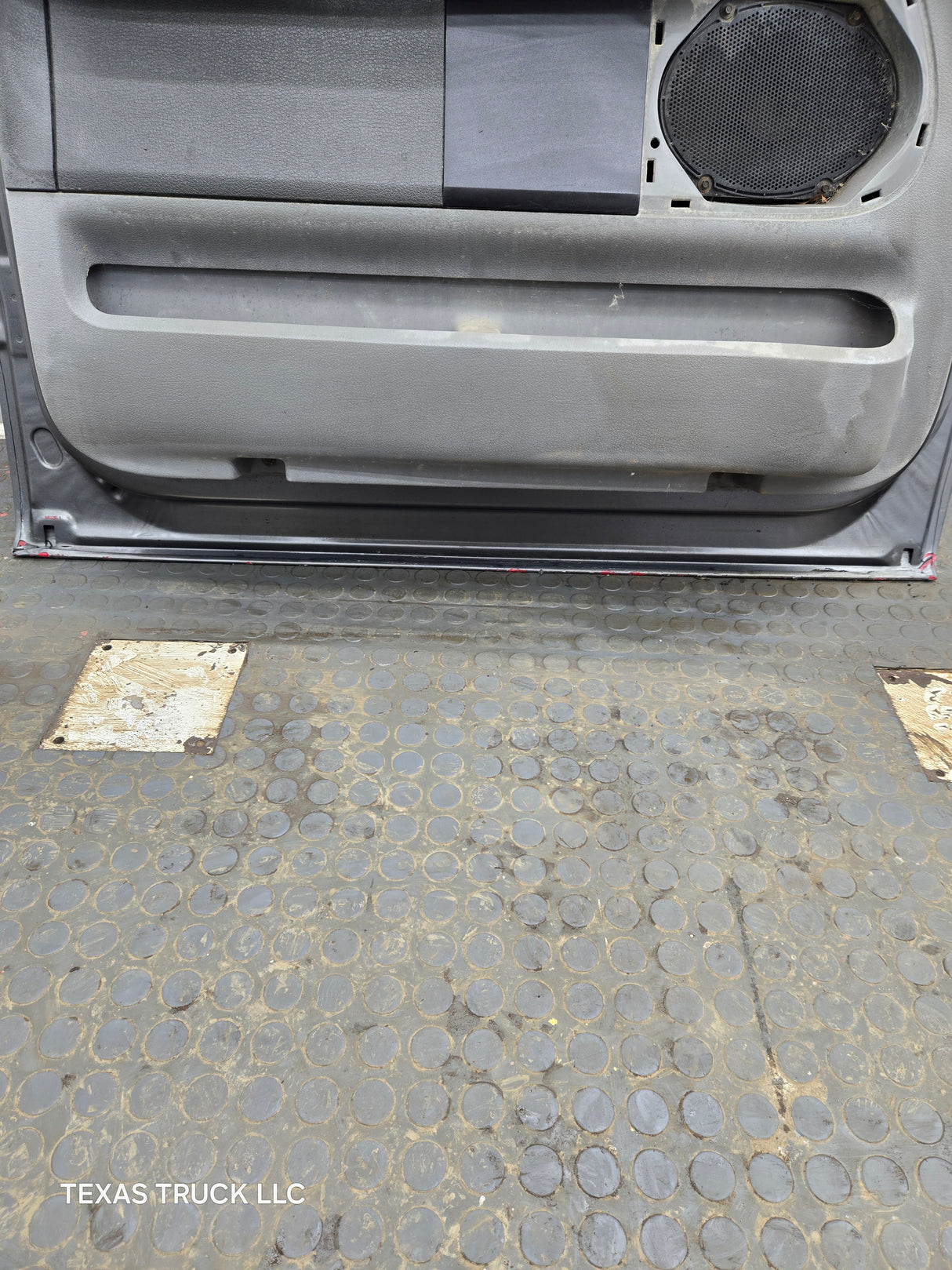 2004-2008 Ford F150 Driver Side CREW Cab Front Door Left Hand