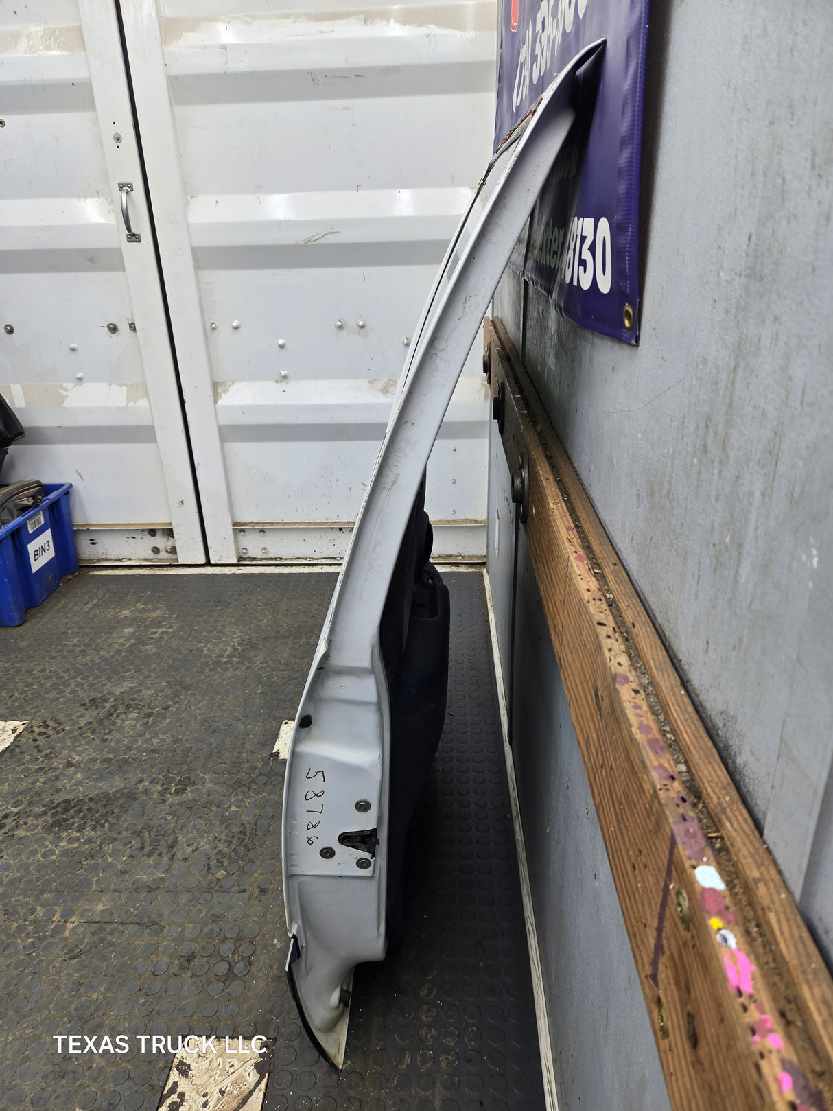 1992-2000 Chevrolet Silverado Suburban GMC Sierra K1500 K2500 K3500 Crew Cab LH Rear Driver Door