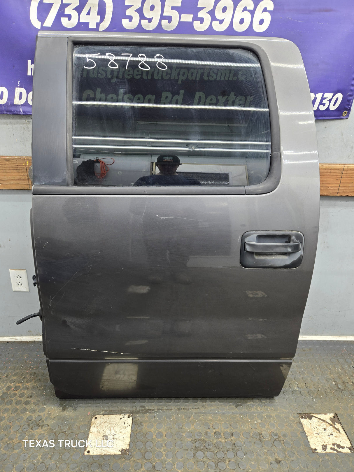 2004-2008 Ford F150 Rear Driver Side Crew Cab Door LH *Damage