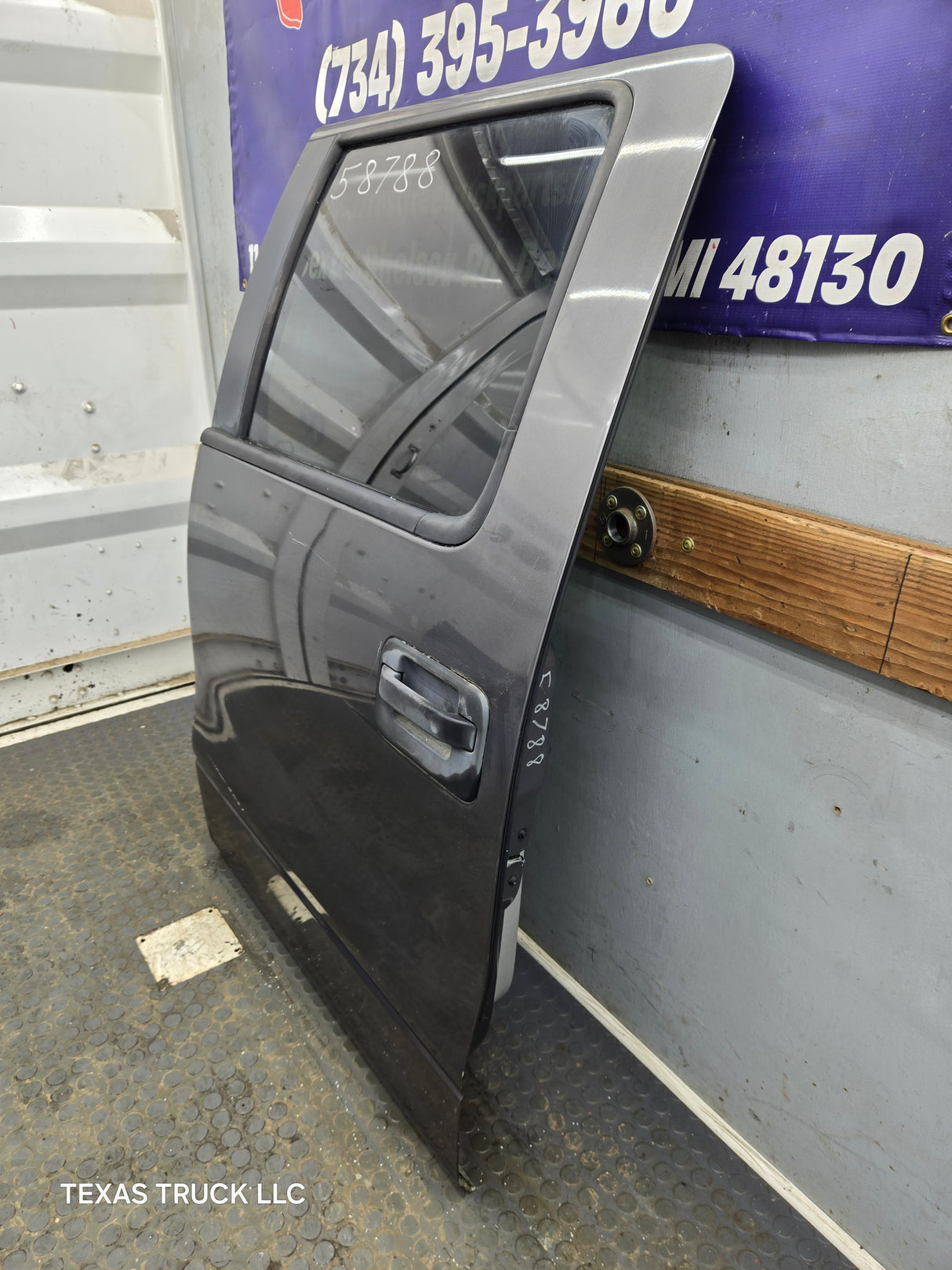 2004-2008 Ford F150 Rear Driver Side Crew Cab Door LH *Damage