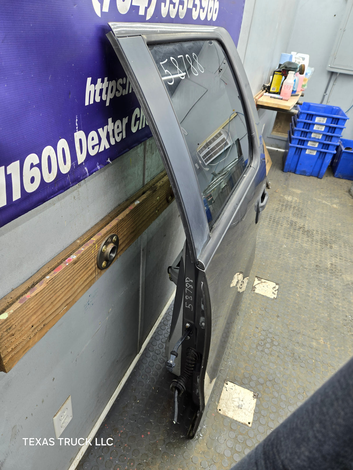 2004-2008 Ford F150 Rear Driver Side Crew Cab Door LH *Damage