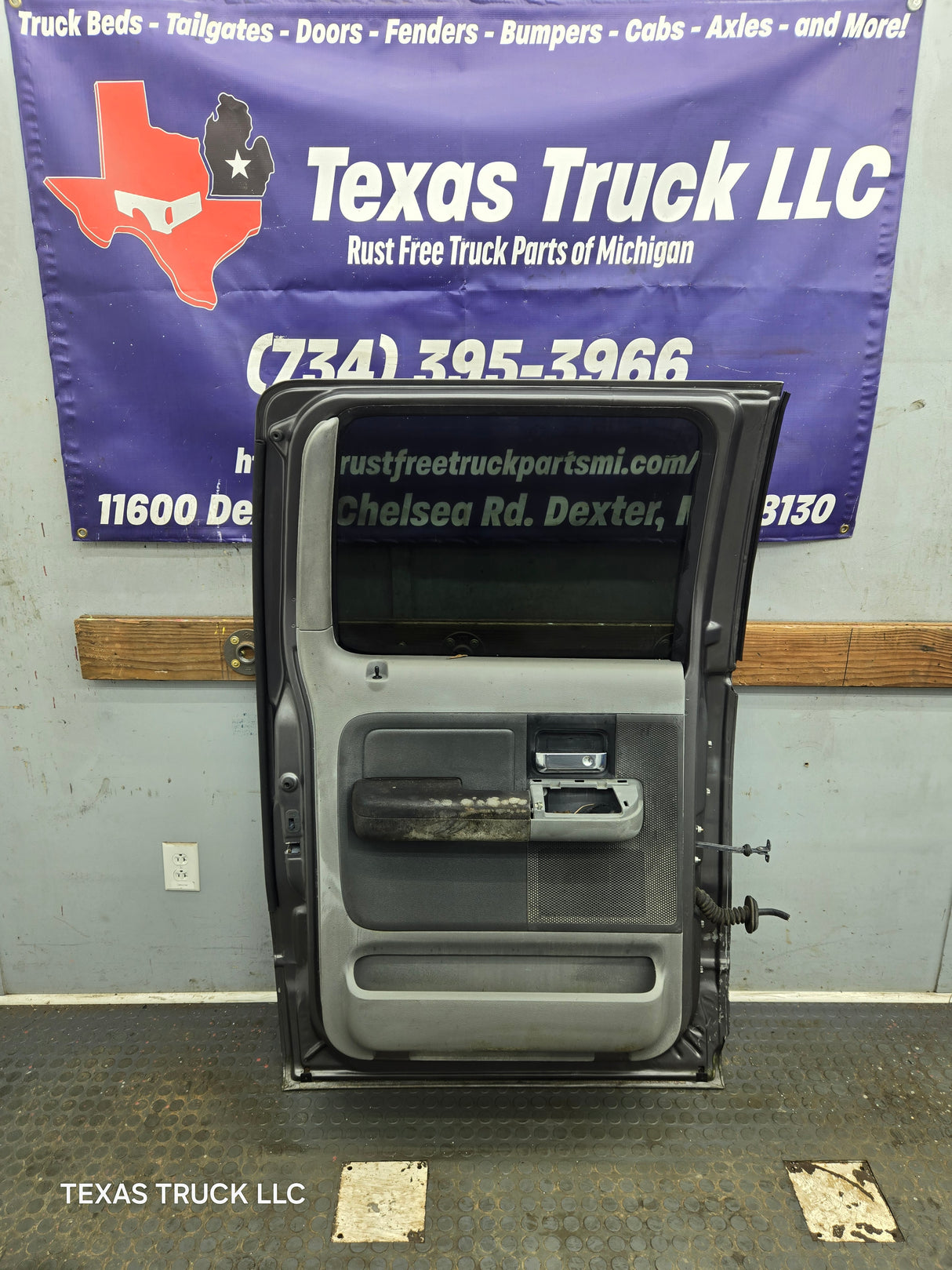 2004-2008 Ford F150 Rear Driver Side Crew Cab Door LH *Damage