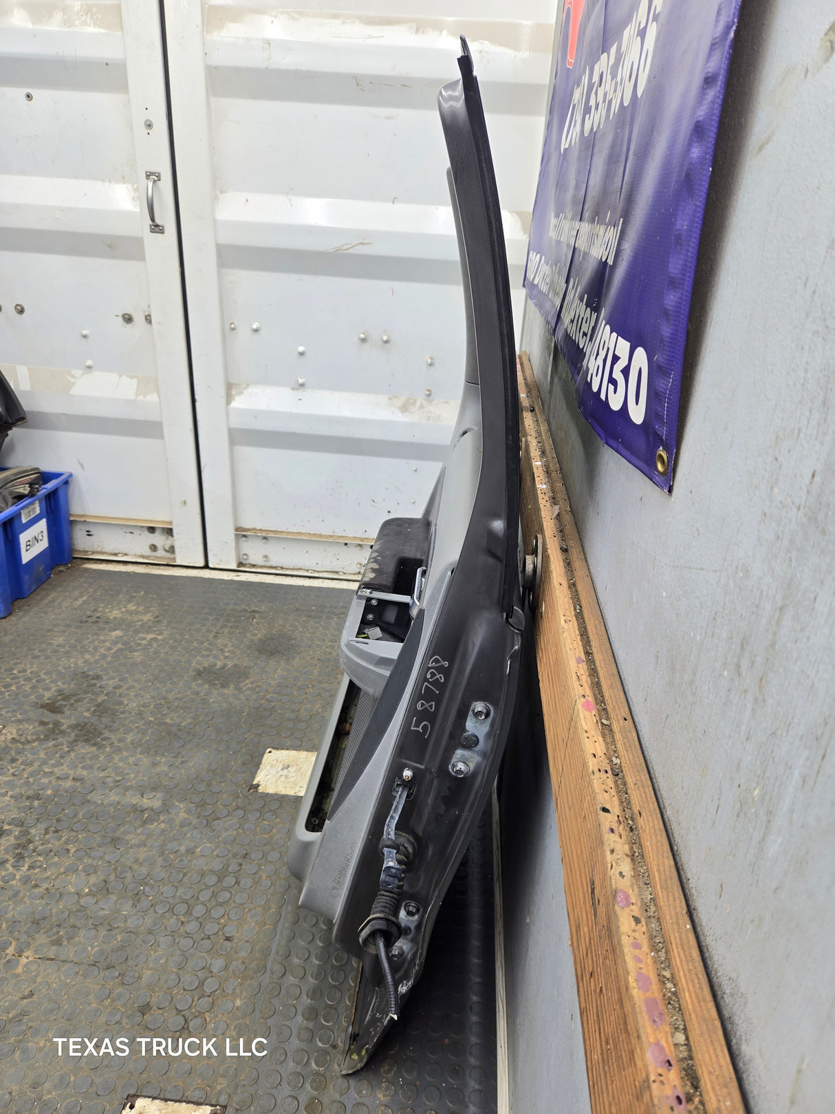 2004-2008 Ford F150 Rear Driver Side Crew Cab Door LH *Damage