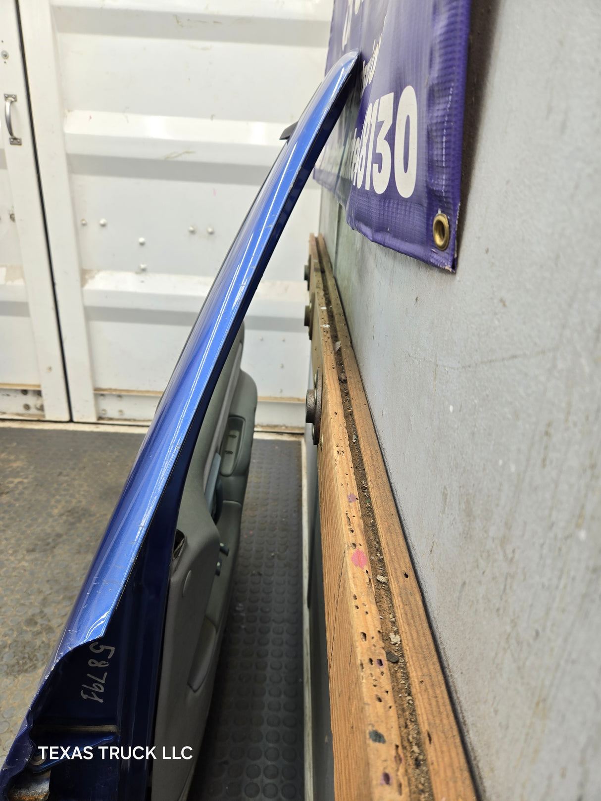 1988-2000 Chevrolet Silverado Suburban GMC Sierra RH Front Passenger Door 1500 2500 3500