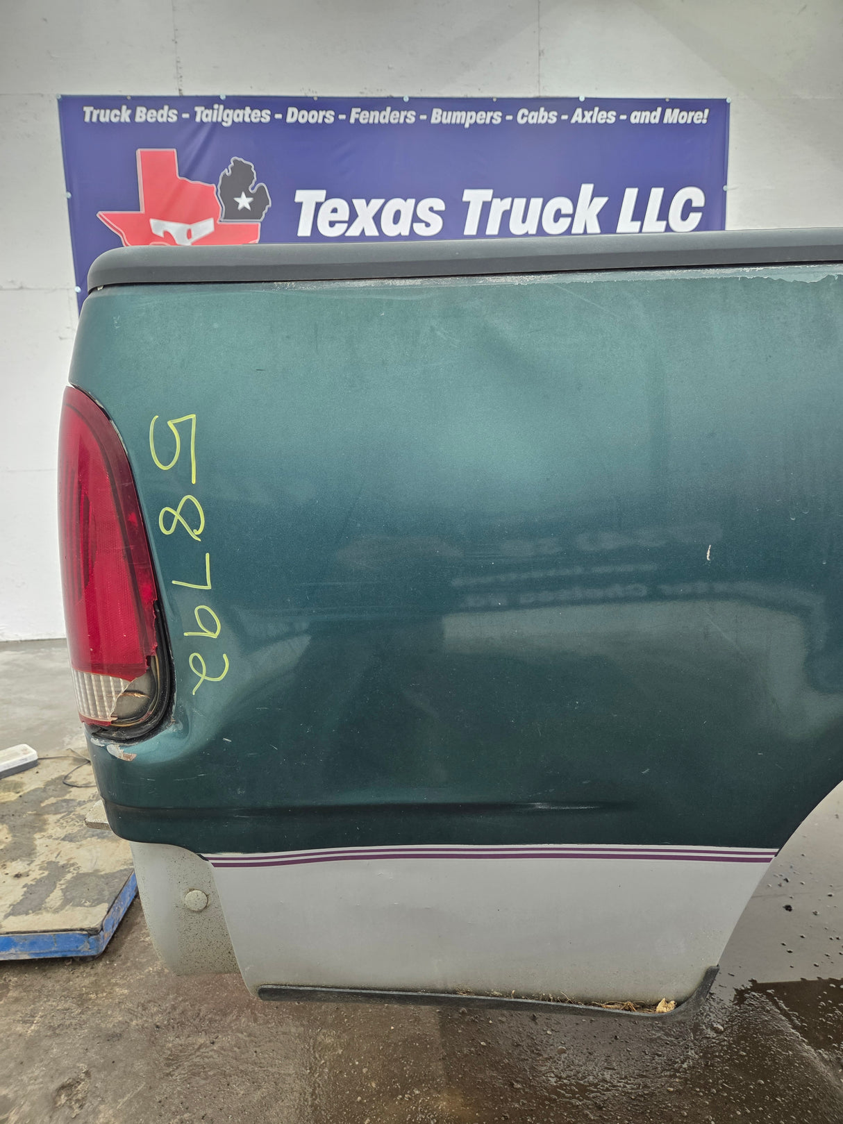 1997-2003 Ford F150 6' 6" Short Truck Bed