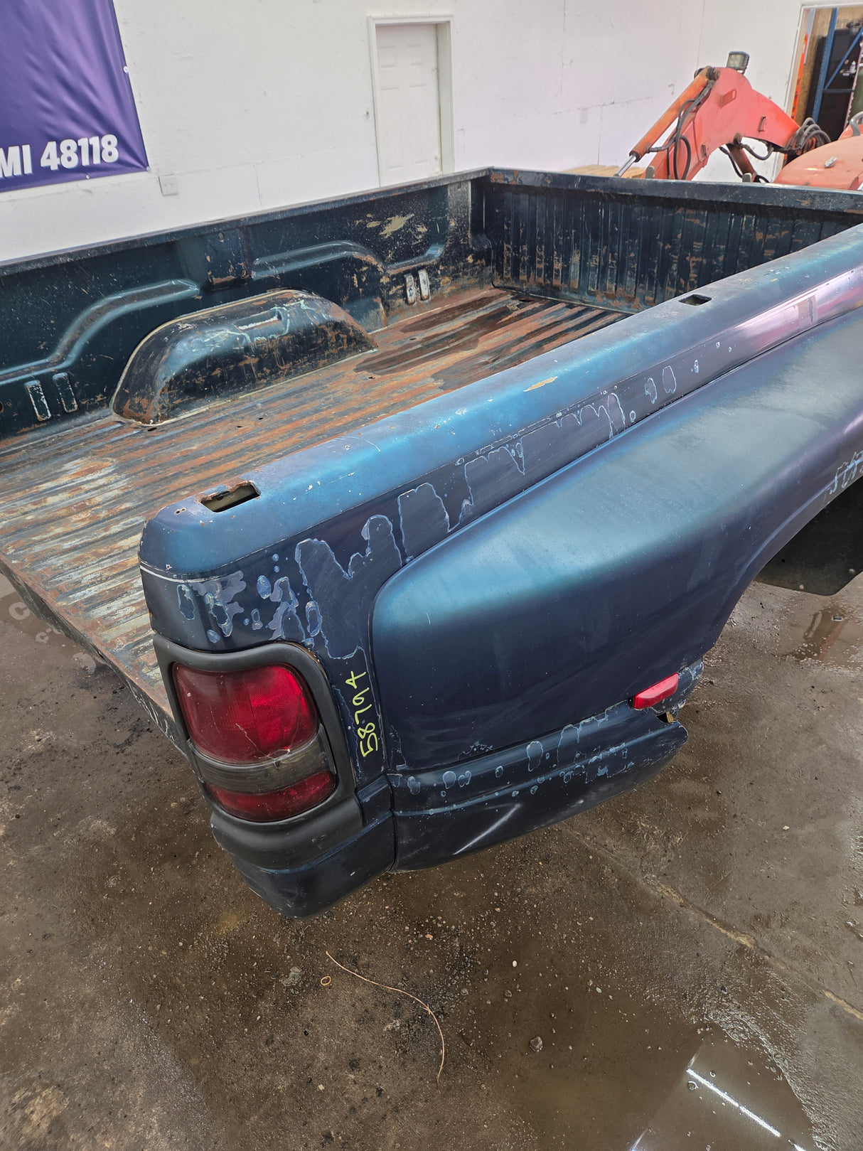 1994-2002 Dodge Ram 3500 2nd Gen Dually 8' Long Truck Bed