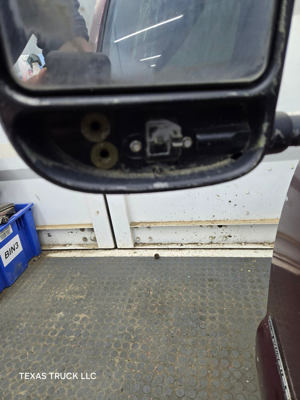 1999-2011 Ford Super Duty LH Driver Side Front Door F250 F350 F450 F550