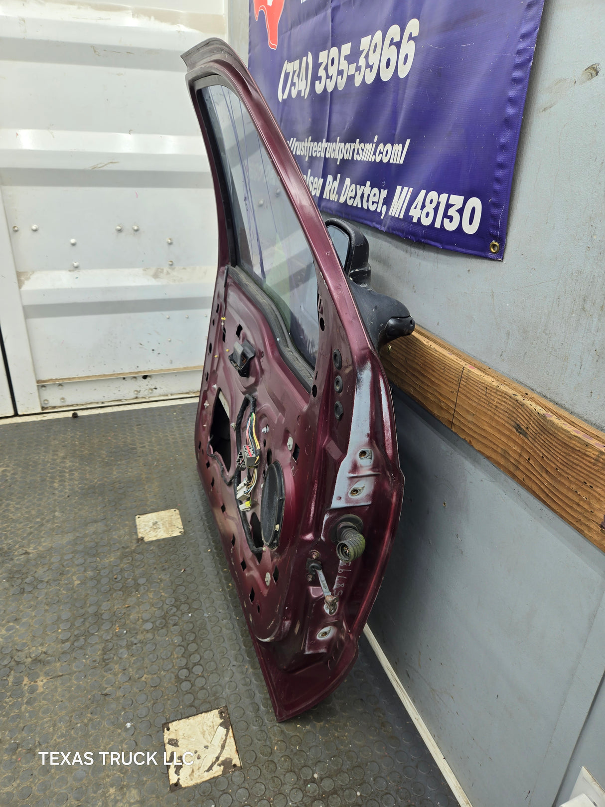 1999-2011 Ford Super Duty LH Driver Side Front Door F250 F350 F450 F550
