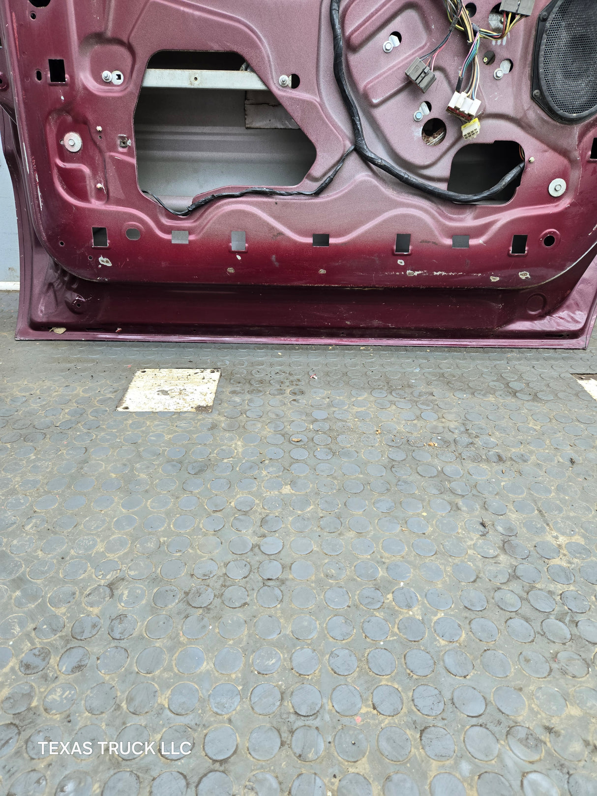 1999-2011 Ford Super Duty LH Driver Side Front Door F250 F350 F450 F550