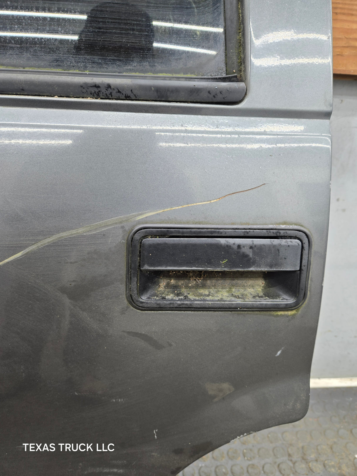 1996-1999 Chevrolet Tahoe / GMC Yukon 1500 2500HD Rear Driver side rear door LH